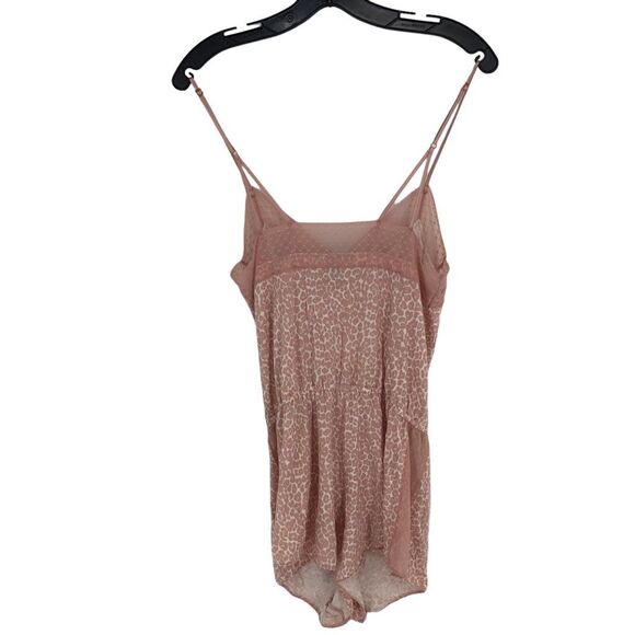 $5/$25 Victoria’s Secret One piece Pink Animal Print Sleeper Size XS - Picture 4 of 6